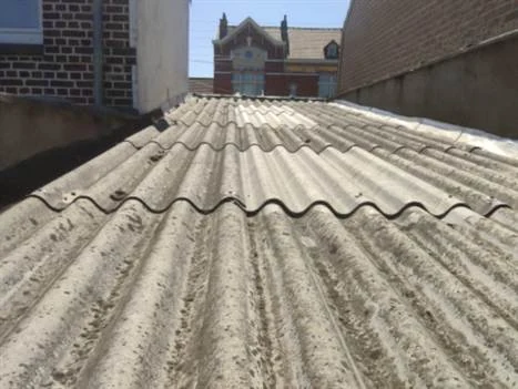 J'ai de l'amiante chez moi : trois cas réels, trois réponses différentes